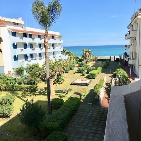 Apartamento Baia Degli Dei - Living La Nike Giardini-Naxos Exterior foto